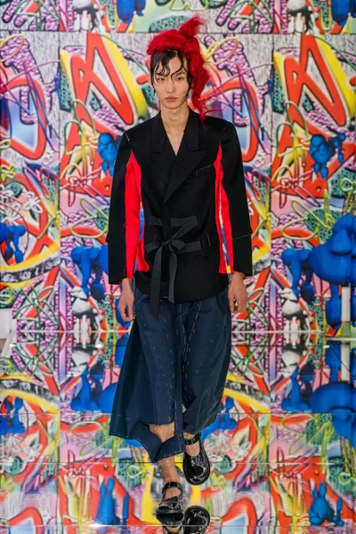 Look 28
